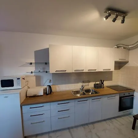 Violeta Apartment *